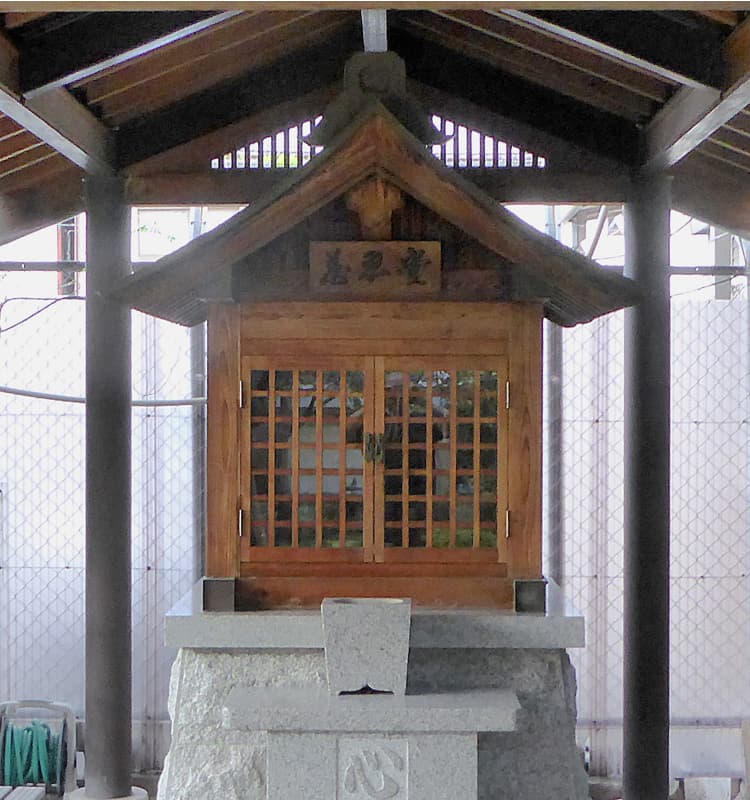 久遠廟本尊 慈恩堂